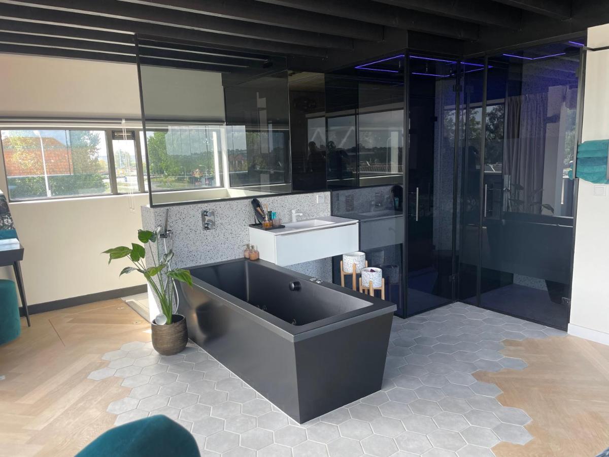 Above And Beyond - Luxe Suite Met Sauna En Stoomdouche Zaandam Exterior foto