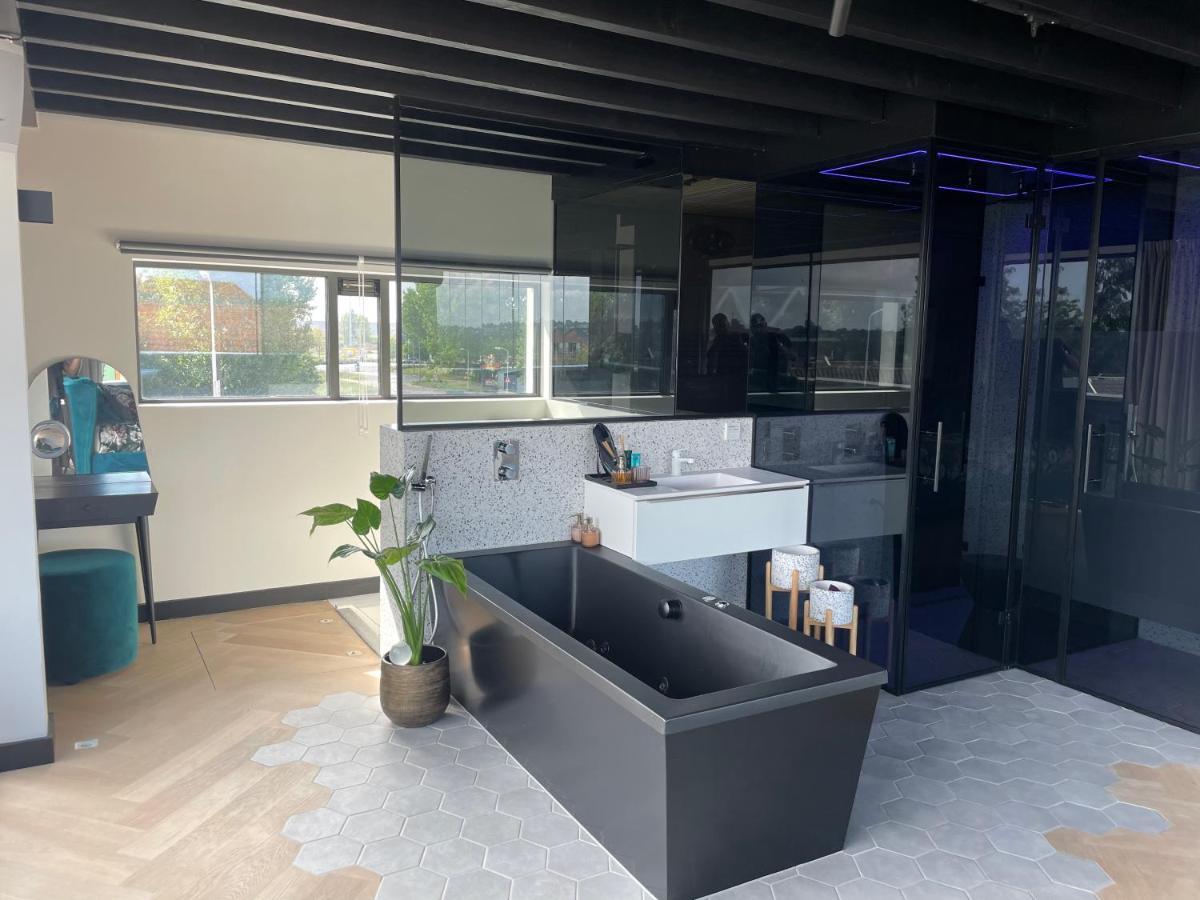 Above And Beyond - Luxe Suite Met Sauna En Stoomdouche Zaandam Exterior foto